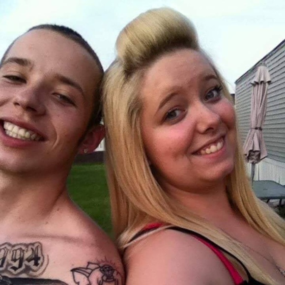 Meet your Posher, Laura - Picture 1 of 8